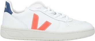 Veja FOOTWEAR - Trainers sur YOOX.COM