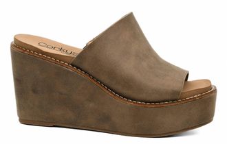 Corkys Footwear Womens Mugshot Wedges In Tan Oil