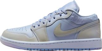 Air Jordan Womens Jordan 1 Low SE Ghost Pearlized Quilt