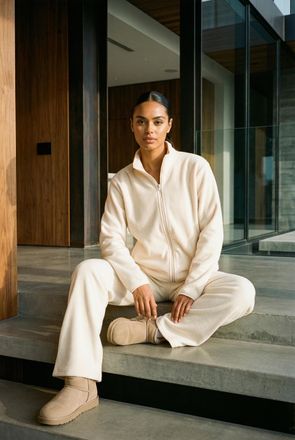 Vivance Sweatjacke VIVANCE, Damen, Gr. 32/34, beige (creme), Obermaterial: 100% Polyester, unifarben, bequem h&uuml;ftbedeckend, Sweatjacken Sweatjacke, mit Stehkr