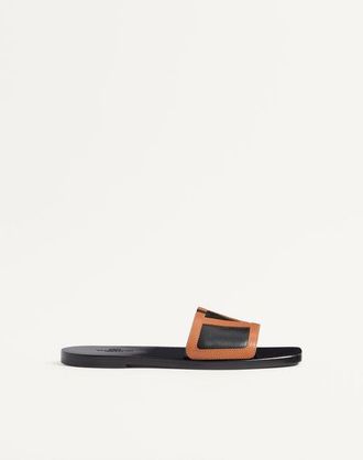 Valentino Garavani Viva Superstar Slide Sandal In Nappa Leather Man BLACK/ROASTED PECAN 40.5