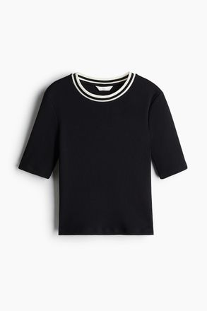 H&M Figurbetontes T-Shirt - Schwarz