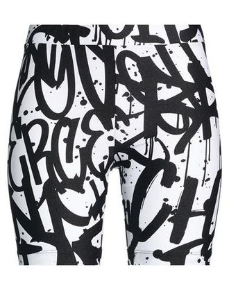 Chiara Ferragni BOTTOMWEAR - Shorts & Bermuda Shorts sur YOOX.COM