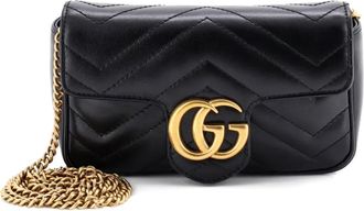 Gucci Borsa a tracolla GG Marmont super mini in pelle matelass&egrave; con battente - Nero