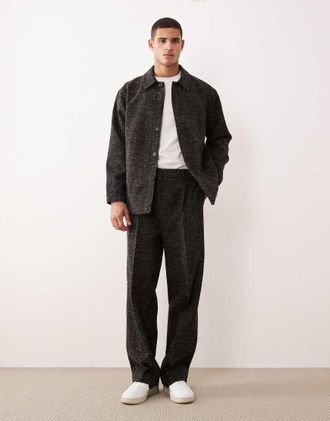 Asos Pantaloni eleganti larghi in tessuto boucl&eacute; color antracite in coordinato-Grigio