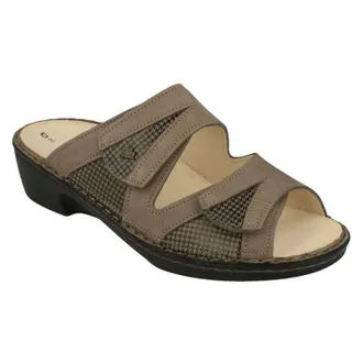 Finn Comfort Womens Campione Sandals In Taupe