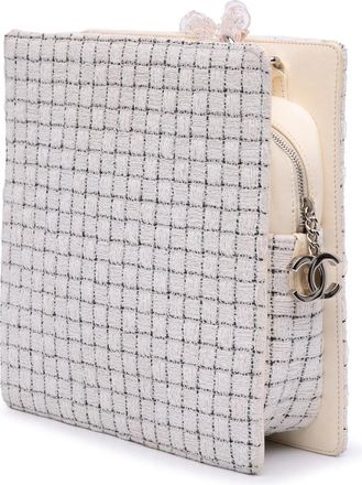 Chanel Hobo Bags - 2016-2017 Small Tweed and Resin Zipped Shopping Ba - Gr. unisize - in Weiß - für Damen