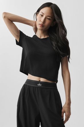 Alo | Cropped All Day Short Sleeve Top in Black, Size: Small