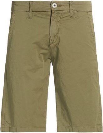 Guess Shorts & Bermuda Shorts