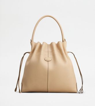Tod's Tods Di Bag Bucket Bag in Leather Medium with Drawstring