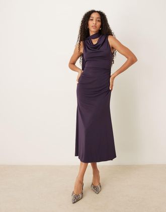Nobody's Child Seren - Vestito midi color uva scuro con sciarpa allacciata al collo-Viola