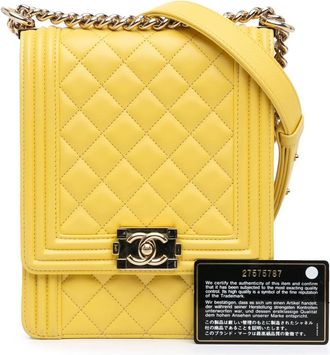 Chanel Hobo Bags - 2019 Quilted Lambskin North South Boy Flap - Gr. unisize - in Gelb - für Damen