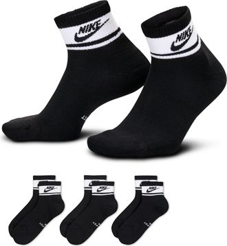 Nike Unisex Everyday Elevated Ankle Socks (3 Pairs) in Black | IM7950-902