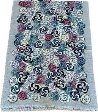Chanel Pre-owned Scarves, female, Gray, Size: ONE SIZE Pre-owned Cashmere Scarf