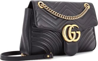 Gucci GG Marmont Flap Bag Matelasse Leather Medium shoulder bag - Zwart