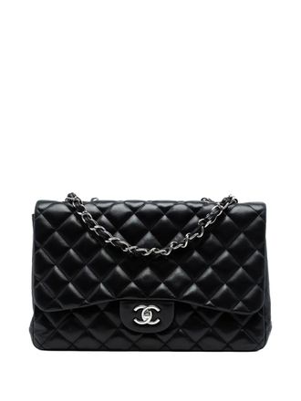 Chanel Borsa a spalla Classic Jumbo in pelle di agnello con battente singolo 2009-2010 - Nero