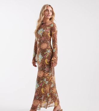 Never Fully Dressed Petite - Aria - Vestito lungo in rete marrone con stampa di cervi e stelle