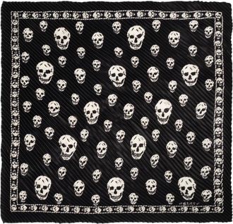 Alexander McQueen Alexander McQueen, Silky Scarves, female, Black, Size: ONE SIZE Pleated Skull Scarf