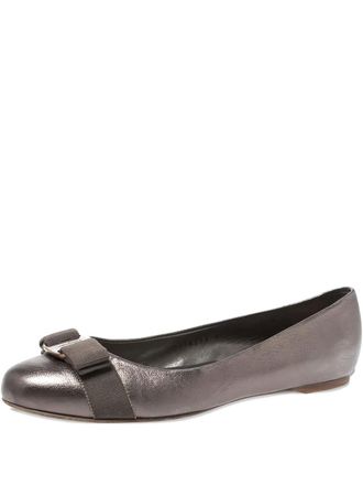 Ferragamo Vara Bow leather flats - Grey
