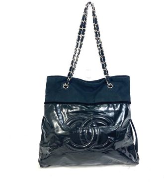 Chanel Black Patent Leather Tote Bag (Pre-Owned)