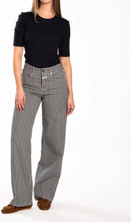 Closed Nikka Mid-Rise Jean In Dark Blue