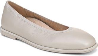 Vionic Caroll 2.0 Flat in Chateau Grey at Nordstrom, Size 6.5