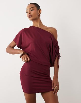 Gina Tricot Gina Tricot - Vestito corto color vinaccia arricciato con spalle scoperte-Rosso
