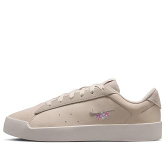 Nike (WMNS) Nike Court Heritage SE Light Orewood Brown IV5529-100