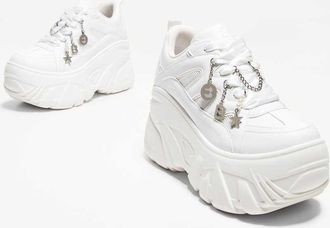 Bershka Sneakers con plateau extra bianche con charms-Bianco
