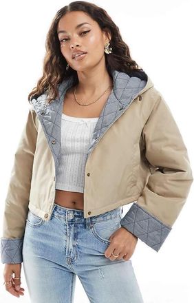 Asos Petite ASOS DESIGN Petite - Giacca corta color avena con cappuccio e fodera a quadretti-Grigio