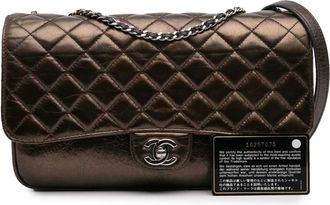 Chanel Hobo Bags - 2012 Medium Metallic Crackled Calfskin Clams Pocke - Gr. unisize - in Braun - für Damen