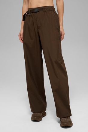 Alo | Alpha Shell Pants in Espresso Brown, Size: Medium