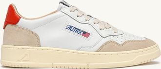 Autry MEDALIST LOW SNEAKERS IN WHITE AND LION LEATHER AND SUEDE