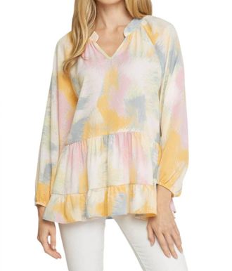 Entro V-Neck Tiered Top In Pink Blue