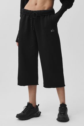 Alo | Accolade Cutoff Sweatpant in Black, Size: Medium