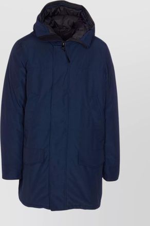 Canada Goose hooded coat with long sleeves and pockets