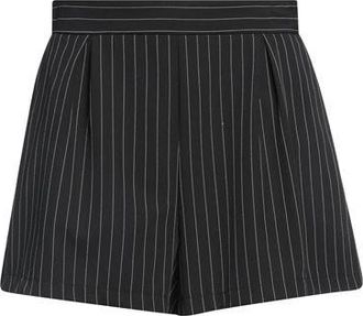 Vicolo Shorts & Bermuda Shorts