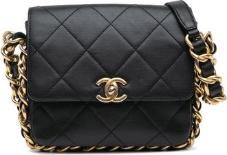 Chanel Hobo Bags - 2022-2024 Small Quilted Calfskin Framing Chain Fla - Gr. unisize - in Schwarz - für Damen