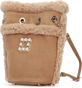 Roger Vivier Womens Mano Bucket Bag Beige Suede Shearling