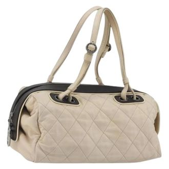 Chanel Pre-owned Handbags, female, Beige, Size: ONE SIZE Pre-owned Matelass&eacute; Lambskin Leather Bag