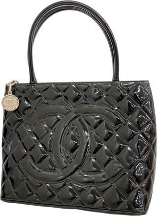 Chanel Black Patent Leather Tote Bag (Pre-Owned)