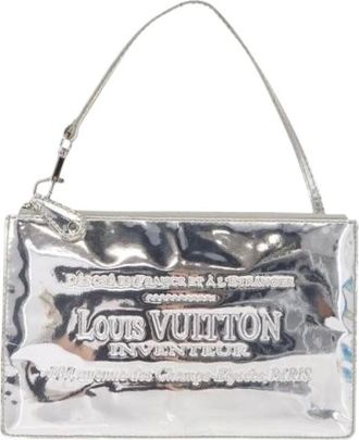 Louis Vuitton Pre-owned Clutches, female, Gray, Size: ONE SIZE Pre-owned Plastic Clutch
