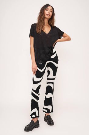 Bloomingdale's The Original Textured V