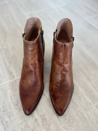 Chocolat Blu Womens Eri Boots In Brown