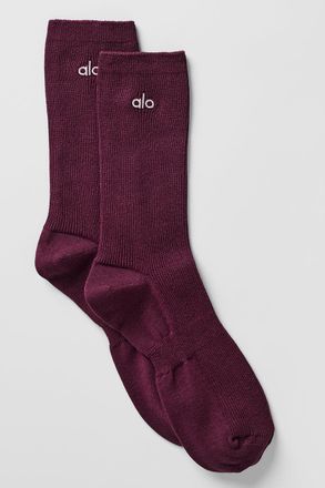 Alo | Half-Crew Understated Socks in Burgundy Red, Size: Medium