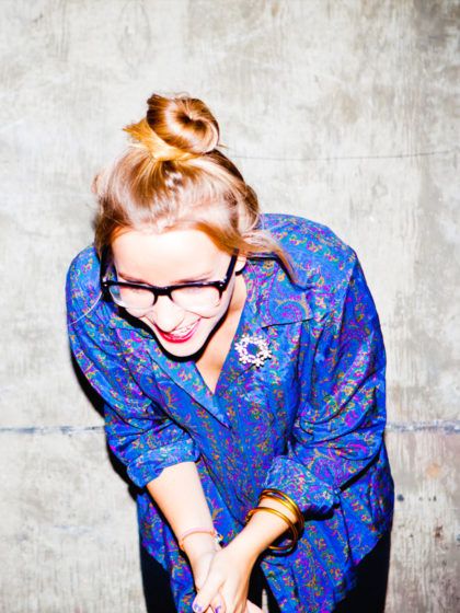 10 Cosas que solo las mujeres que llevan gafas saben