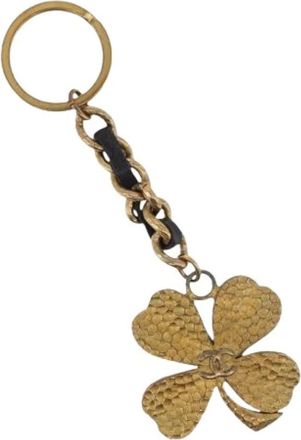 Chanel Pre-owned Accessories, female, Yellow, Size: ONE SIZE Pre-owned Metal Key-holder Charm