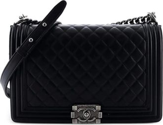 Chanel Boy Flap Bag Quilted Lambskin New Medium shoulder bag - Zwart