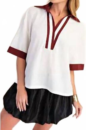 Glam V Neck Collar Short Sleeve Top In White/burgundy