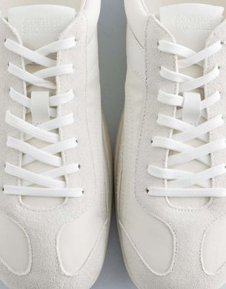 & Other Stories Sneakers stile sabot in vera pelle bianche con finiture in vero camoscio-Bianco